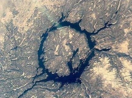 Ảnh vệ tinh của hố Popigai ở miền đông Siberia